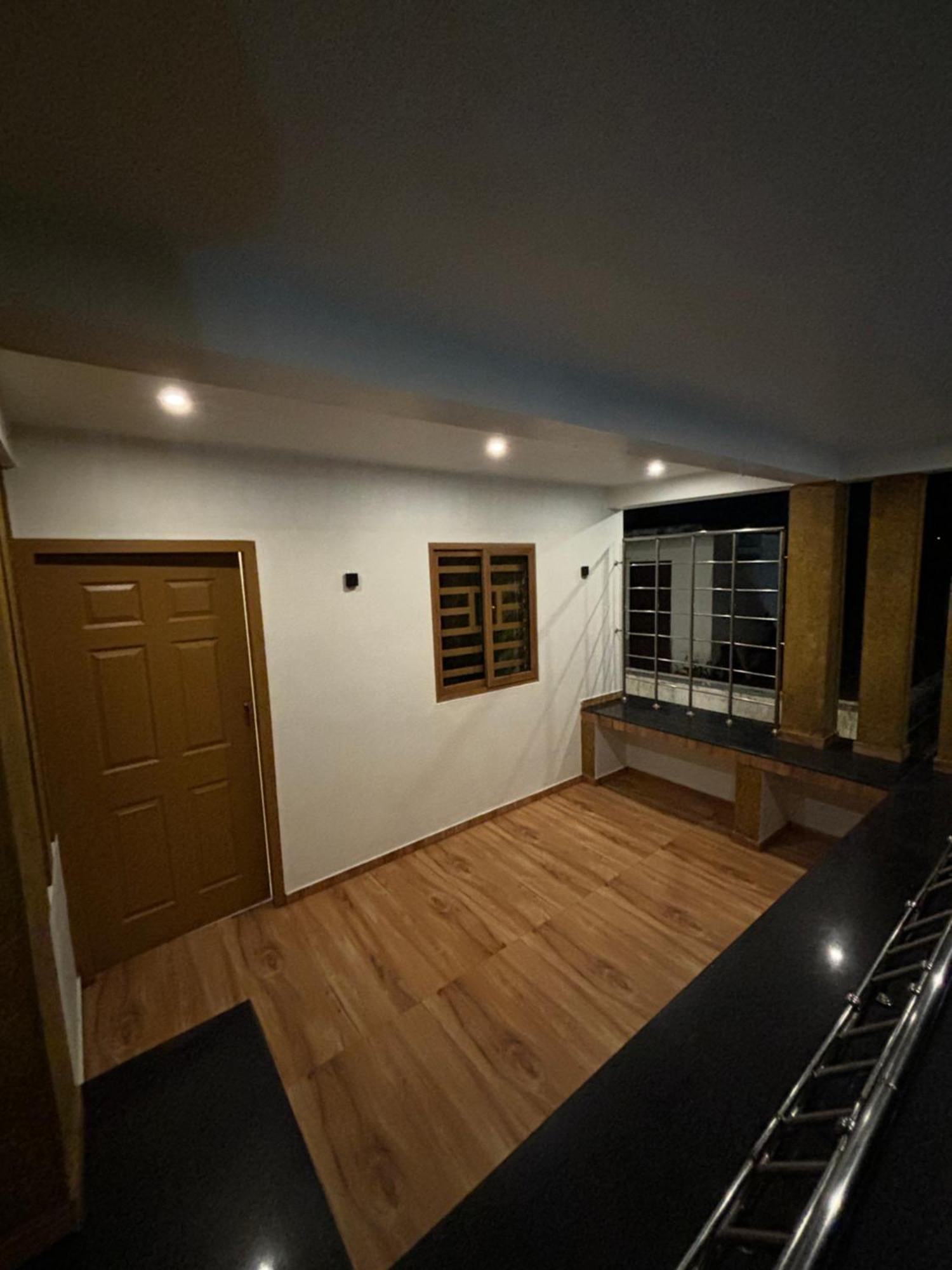 Golden Beach Home Stay Alappuzha Esterno foto