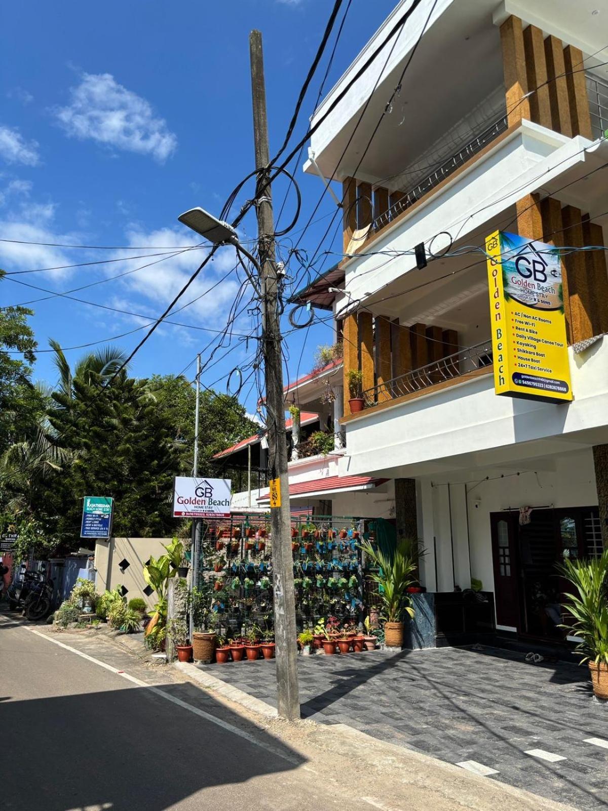 Golden Beach Home Stay Alappuzha Esterno foto
