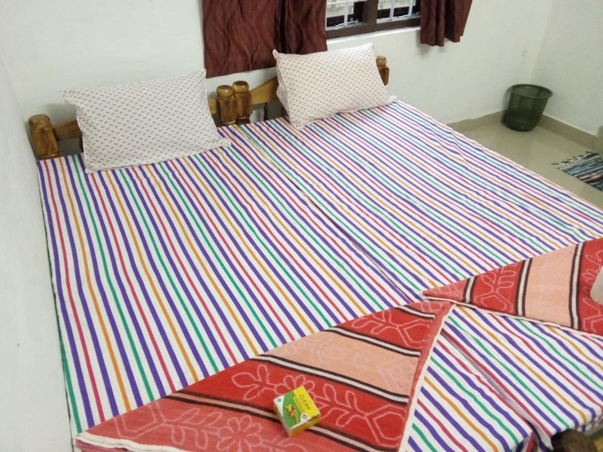 Golden Beach Home Stay Alappuzha Esterno foto