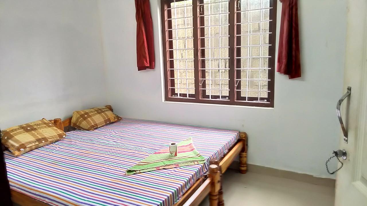 Golden Beach Home Stay Alappuzha Esterno foto