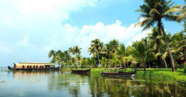 Golden Beach Home Stay Alappuzha Esterno foto