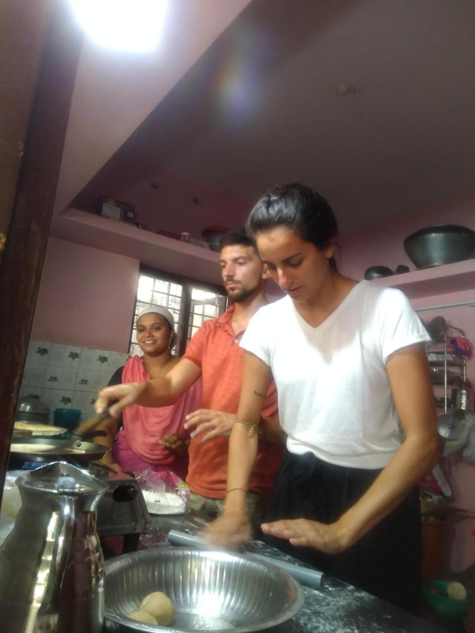 Golden Beach Home Stay Alappuzha Esterno foto